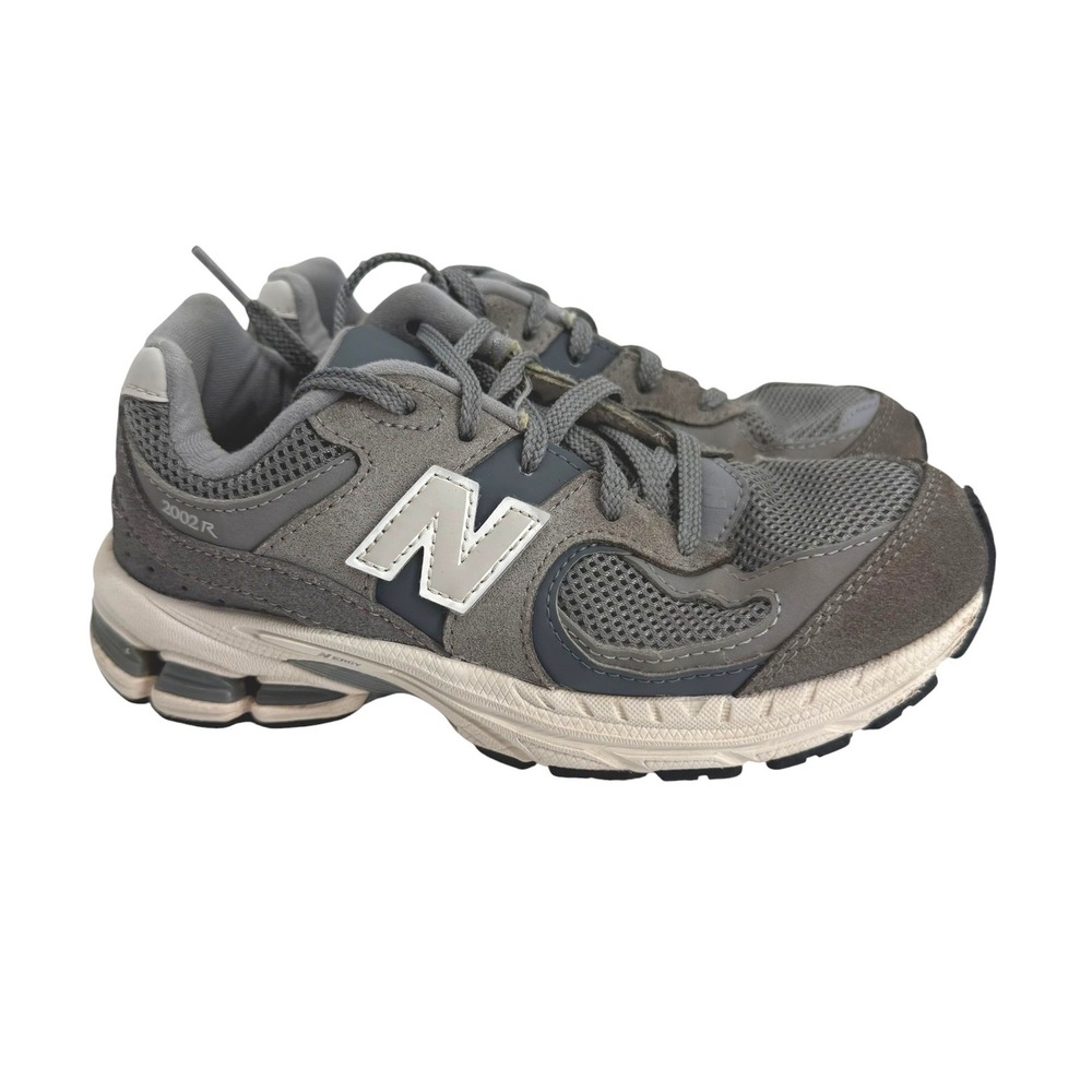 New Balance 2002R Kids Grey Suede Mesh Athletic Sneakers PC2002ST Size 2.5Y